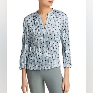 VINCE CAMELLIAS PLEATED BLOUSE MEDIUM PALE BAY